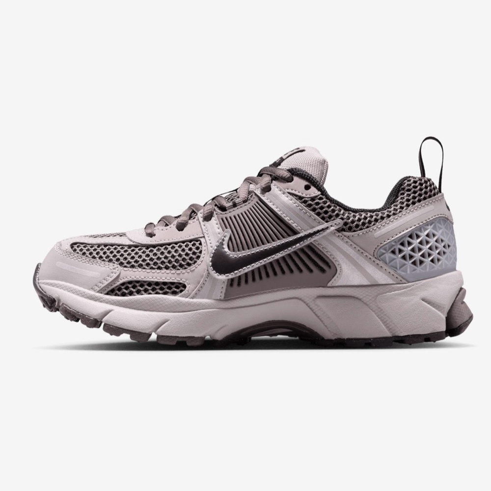 Nike Vomero 5
